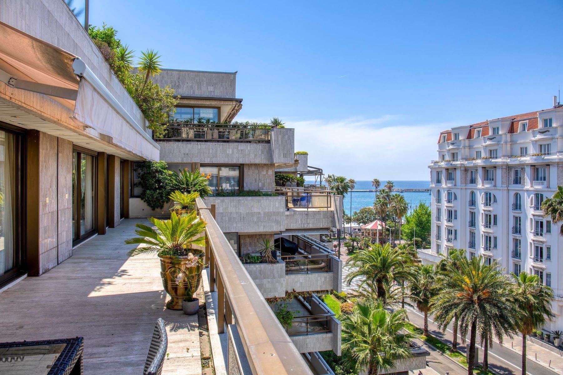 Apartments for Sale at Apartment Apartment, Cannes, Provence-Alpes-Cote D'Azur 06400 France